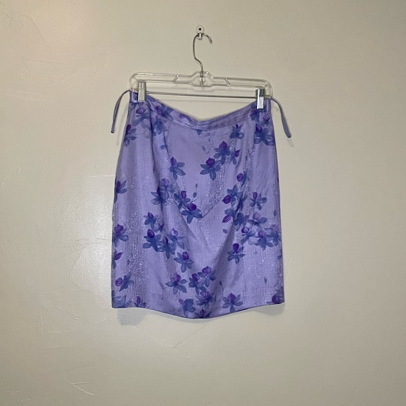 VTG Purple Silk Floral Mini Skirt size Medium - Picture 1 of 9